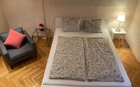Ophelia Apartment